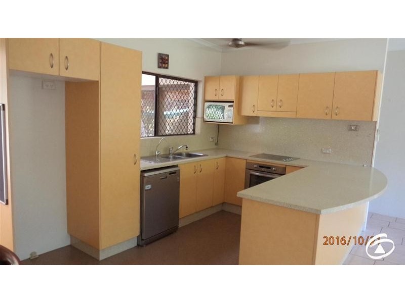 17 Leon Close, Brinsmead QLD 4870