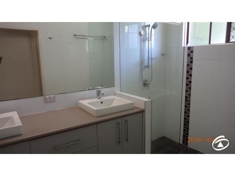 17 Leon Close, Brinsmead QLD 4870