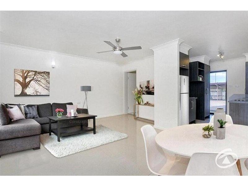 2/1 Sandown Close, Woree QLD 4868