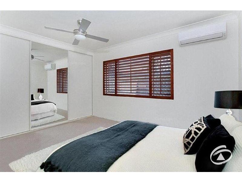 2/1 Sandown Close, Woree QLD 4868