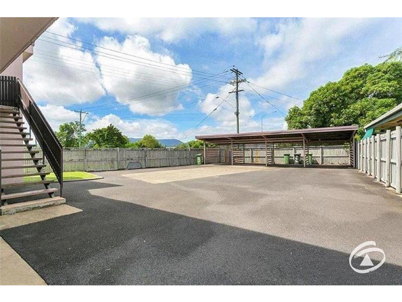 2/1 Sandown Close, Woree QLD 4868