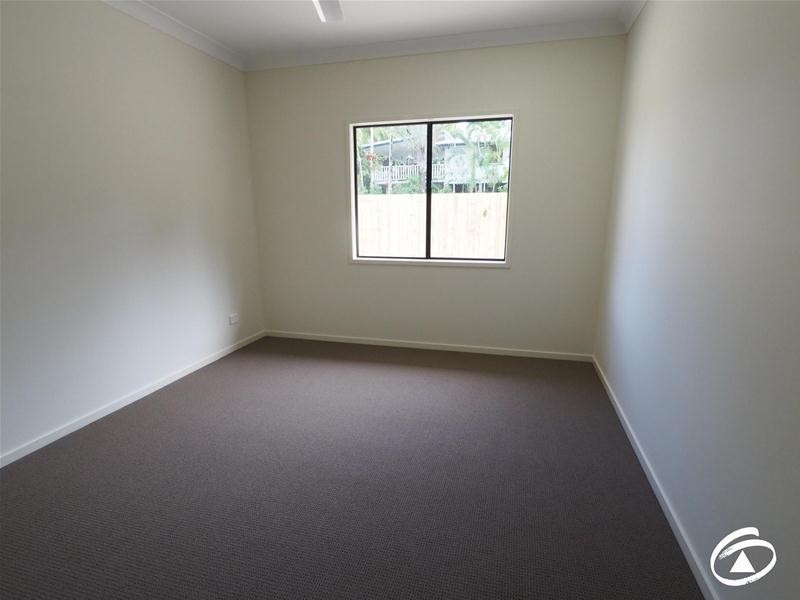 75 Upper Miles Street, Manoora QLD 4870