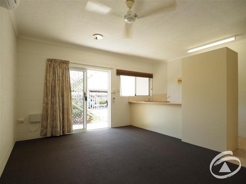 4/20 Springfield  Crescent, Manoora QLD 4870