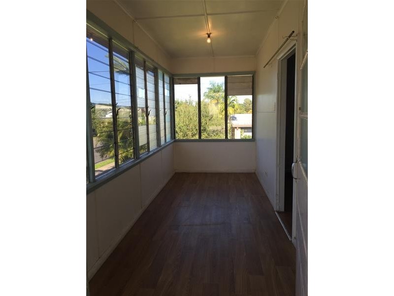 489 McCoombe Street, Mooroobool QLD 4870