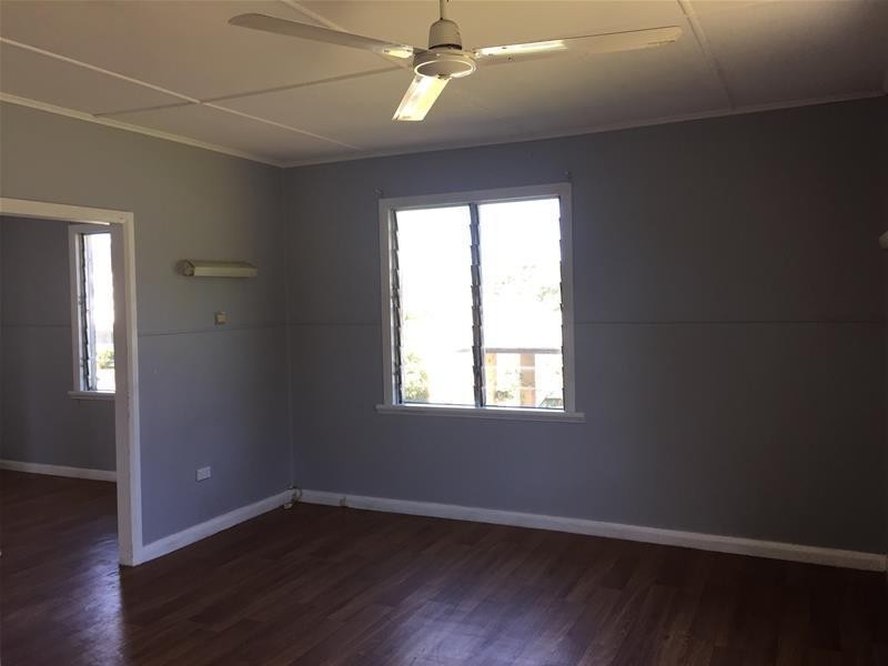 489 McCoombe Street, Mooroobool QLD 4870