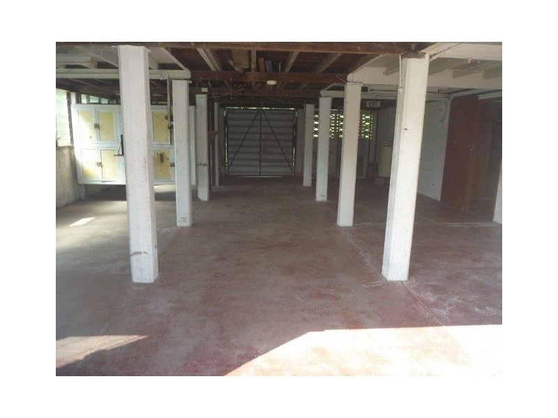 489 McCoombe Street, Mooroobool QLD 4870