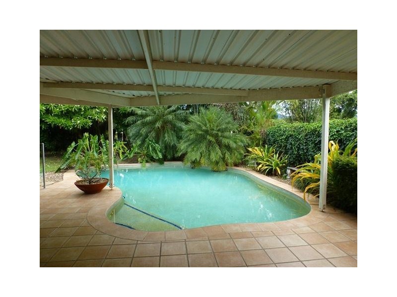 13 Stratford Chase, Stratford QLD 4870