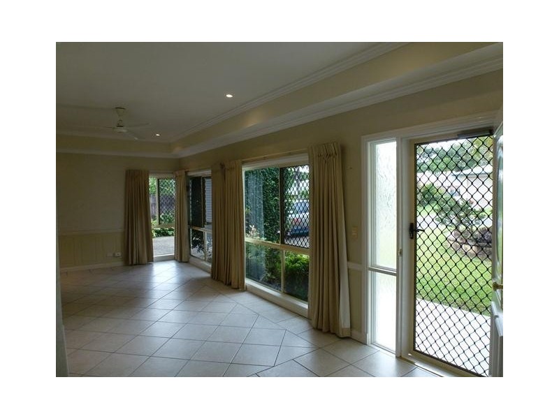 13 Stratford Chase, Stratford QLD 4870