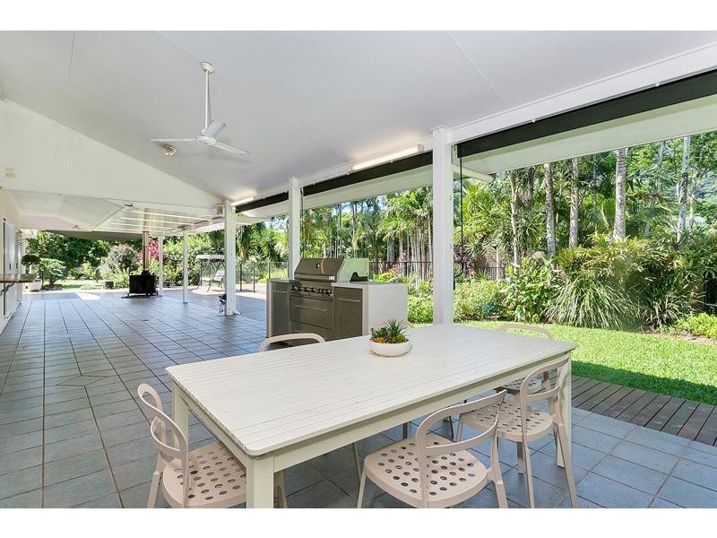 9-11 Soderberg Close, Redlynch QLD 4870