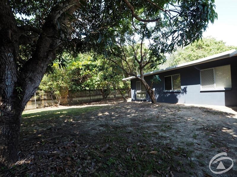 8 Avocado Close, Manoora QLD 4870