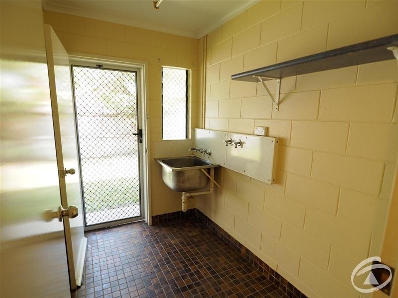 8 Avocado Close, Manoora QLD 4870