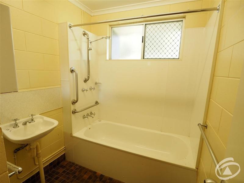 8 Avocado Close, Manoora QLD 4870