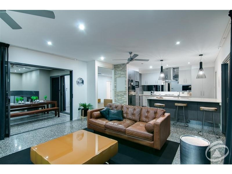 21 Hideaway Close, Palm Cove QLD 4879