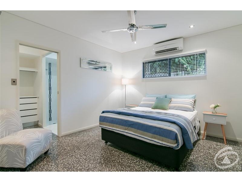 21 Hideaway Close, Palm Cove QLD 4879