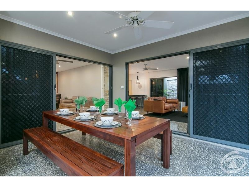 21 Hideaway Close, Palm Cove QLD 4879