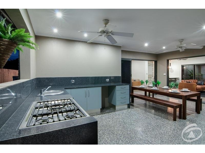 21 Hideaway Close, Palm Cove QLD 4879