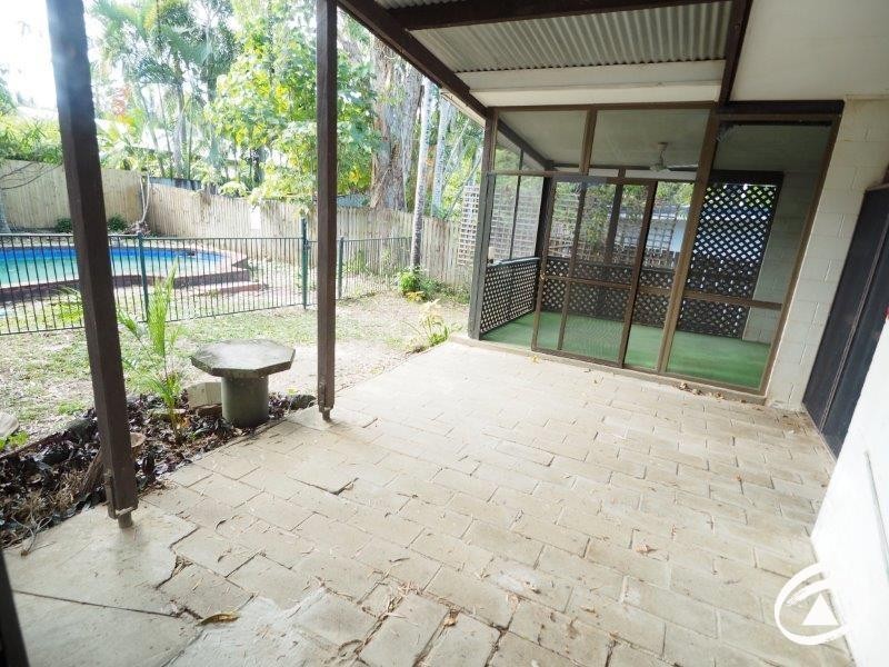 52 Endeavour  Road, Clifton Beach QLD 4879