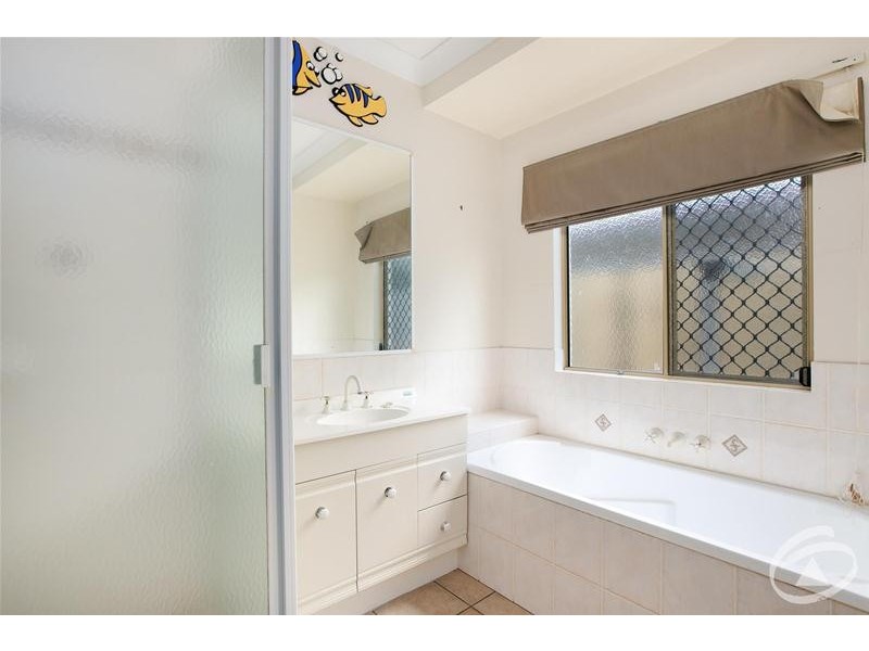 61 Giffin Road, White Rock QLD 4868