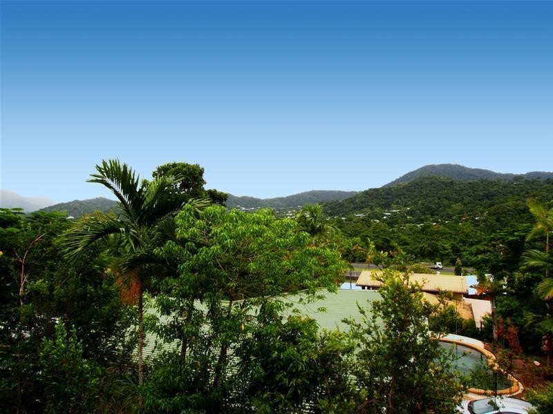 9-11 Sun Street, Brinsmead QLD 4870