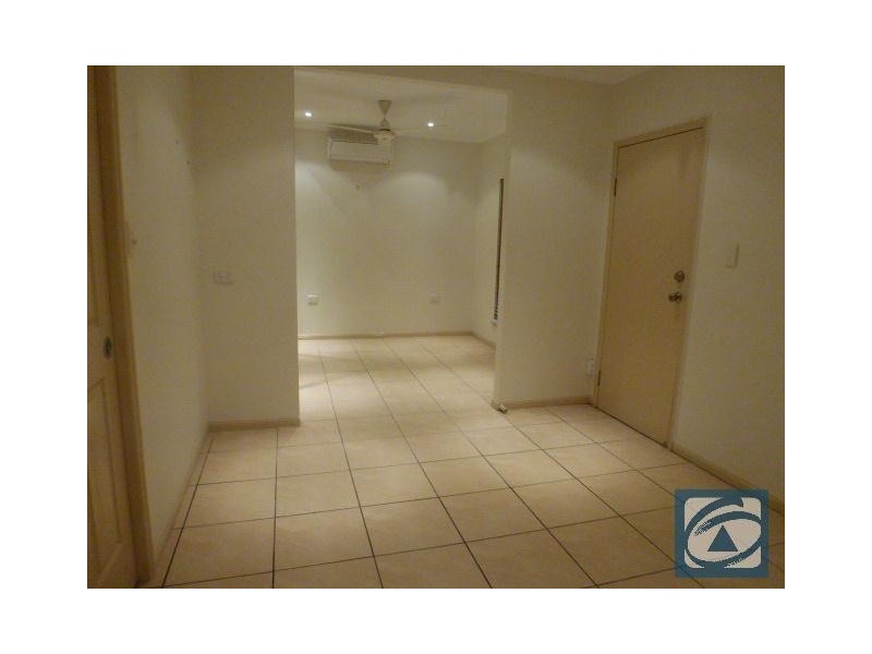 2/114 Upper Richardson Street, Whitfield QLD 4870