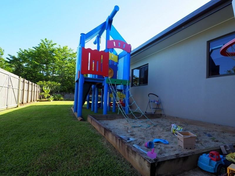 71 Sunbird Drive, Woree QLD 4868