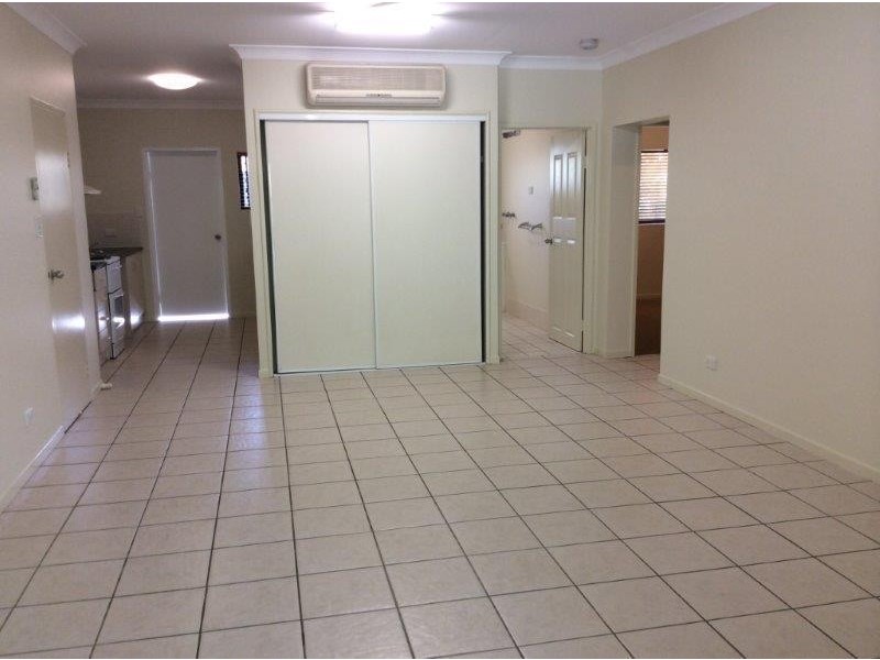 8/3-9 Stratford Parade, Stratford QLD 4870