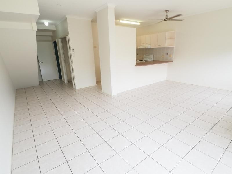 11/2 Grantala  Street, Manoora QLD 4870