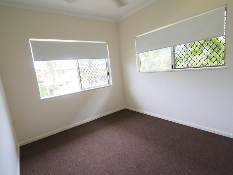 11/2 Grantala  Street, Manoora QLD 4870