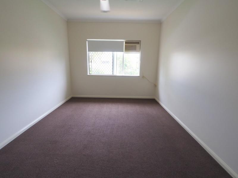 11/2 Grantala  Street, Manoora QLD 4870