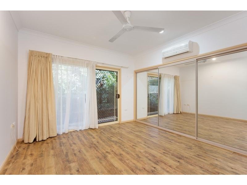 15 Eugenia Crescent, Redlynch QLD 4870