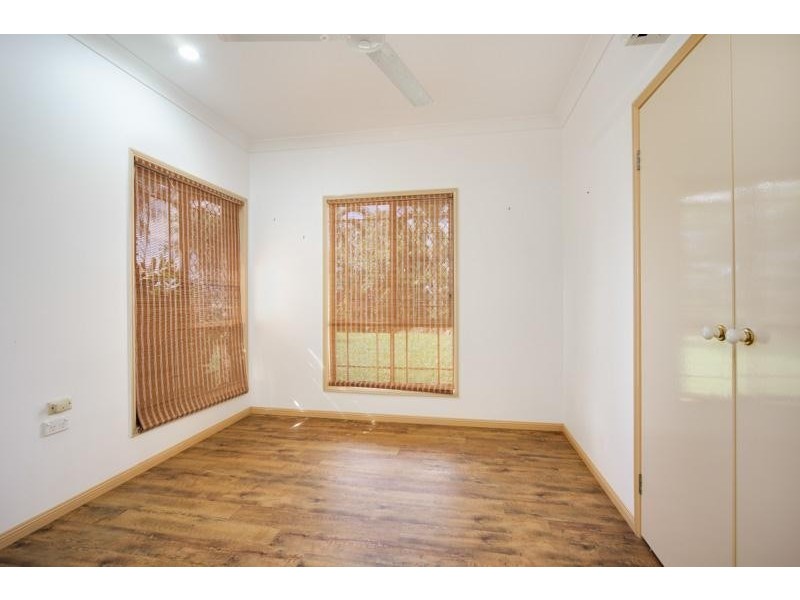 15 Eugenia Crescent, Redlynch QLD 4870