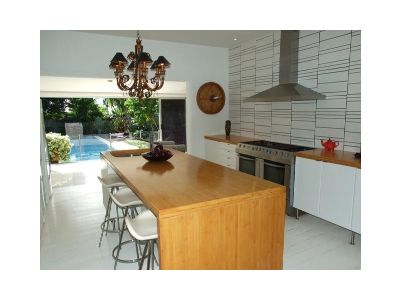 30 Howe Street, Cairns North QLD 4870