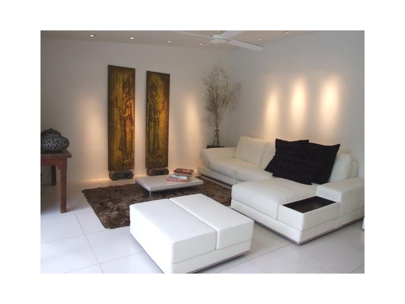 30 Howe Street, Cairns North QLD 4870