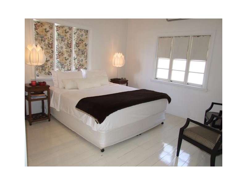 30 Howe Street, Cairns North QLD 4870