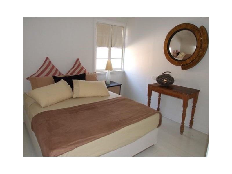 30 Howe Street, Cairns North QLD 4870