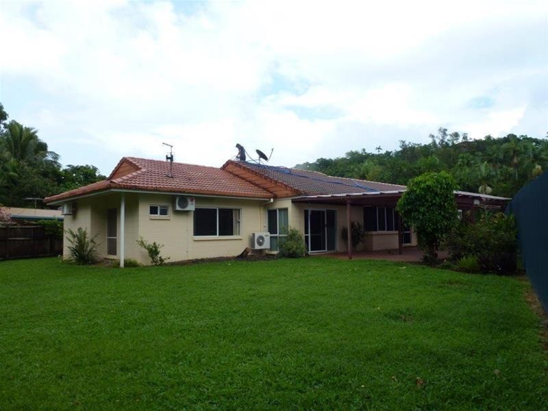 8 Loridan Drive, Brinsmead QLD 4870