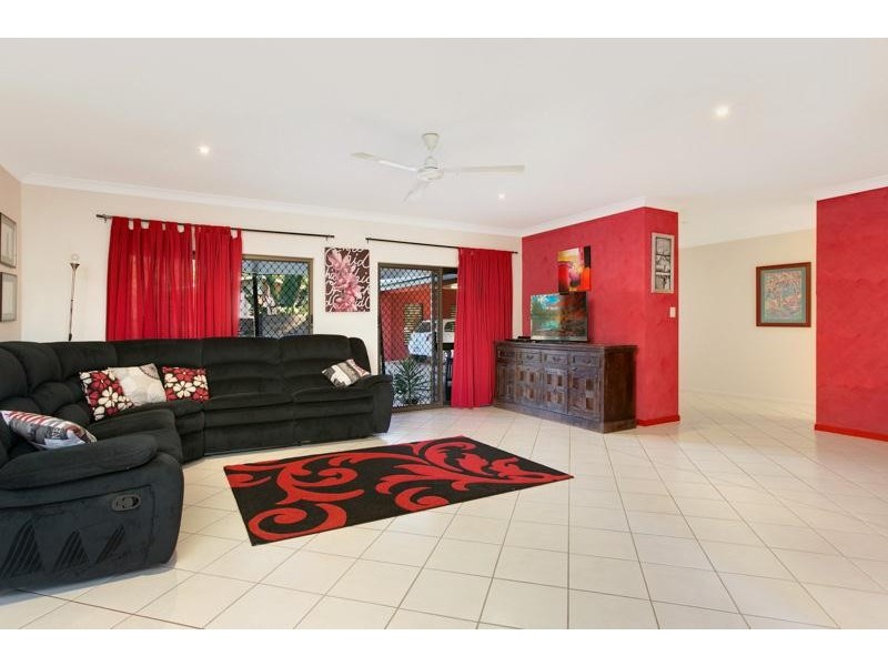 6 Villa Street, Bayview Heights QLD 4868