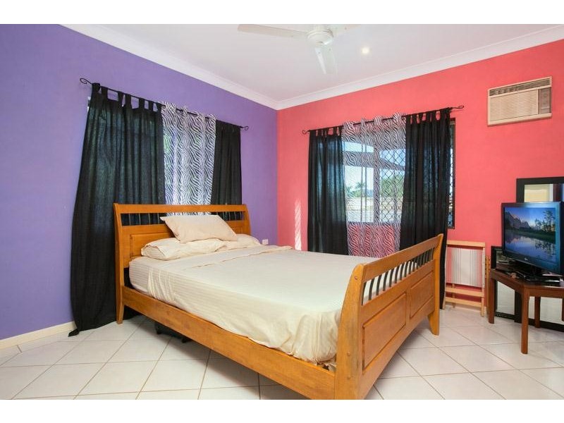 6 Villa Street, Bayview Heights QLD 4868