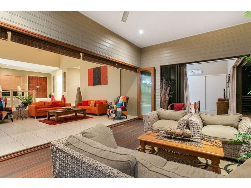 49 The Peak, Brinsmead QLD 4870