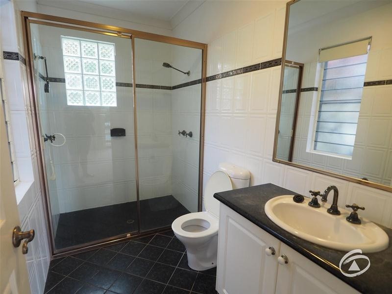 2 Greenock Way, Brinsmead QLD 4870