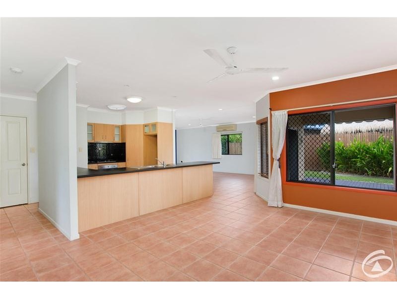 17 St Albans Close, Brinsmead QLD 4870