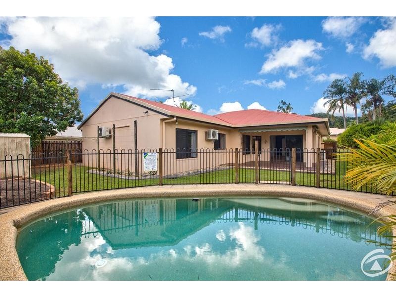 17 St Albans Close, Brinsmead QLD 4870
