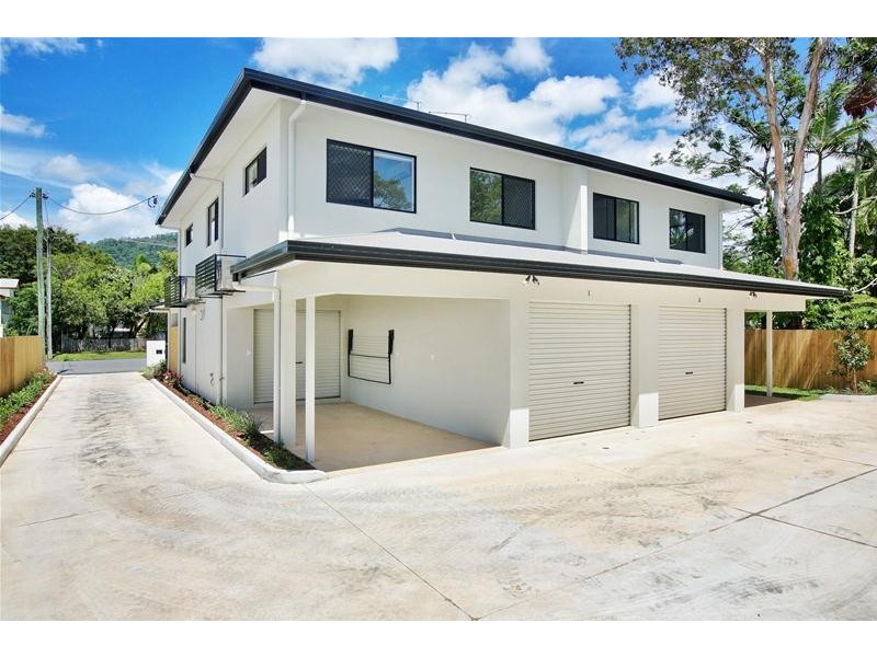 2/116 Callaghan Street, Mooroobool QLD 4870