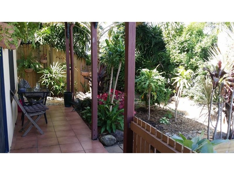 10 Ferngully Street, White Rock QLD 4868