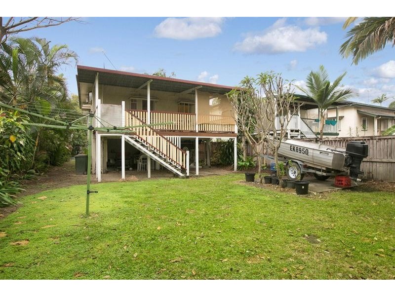 13 Boland Street, Westcourt QLD 4870