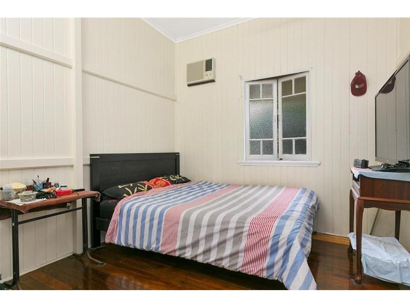 13 Boland Street, Westcourt QLD 4870