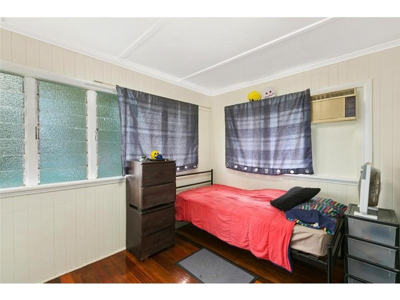 13 Boland Street, Westcourt QLD 4870