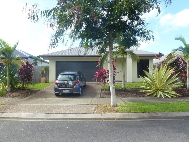 6 Rothesay Bend, Trinity Park QLD 4879