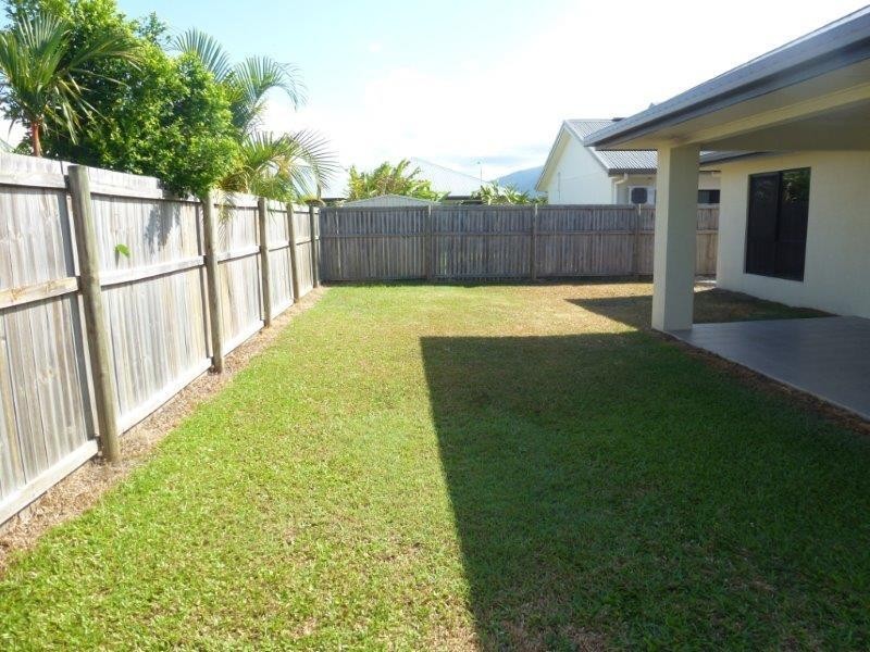 6 Rothesay Bend, Trinity Park QLD 4879