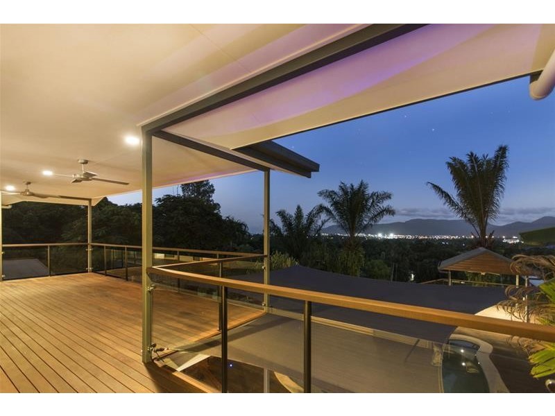 33 Minerva Avenue, Mooroobool QLD 4870